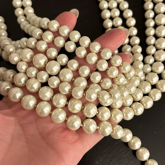 Vintage 7 strand faux pearls Statement Necklace - Picture 2 of 5